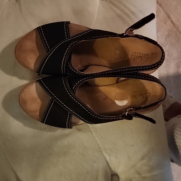 Sandals - Picture 4 of 8